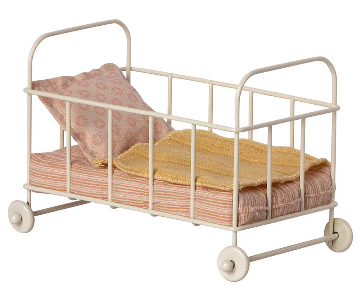 Cot Bed - Pink - ألعاب الأطفال