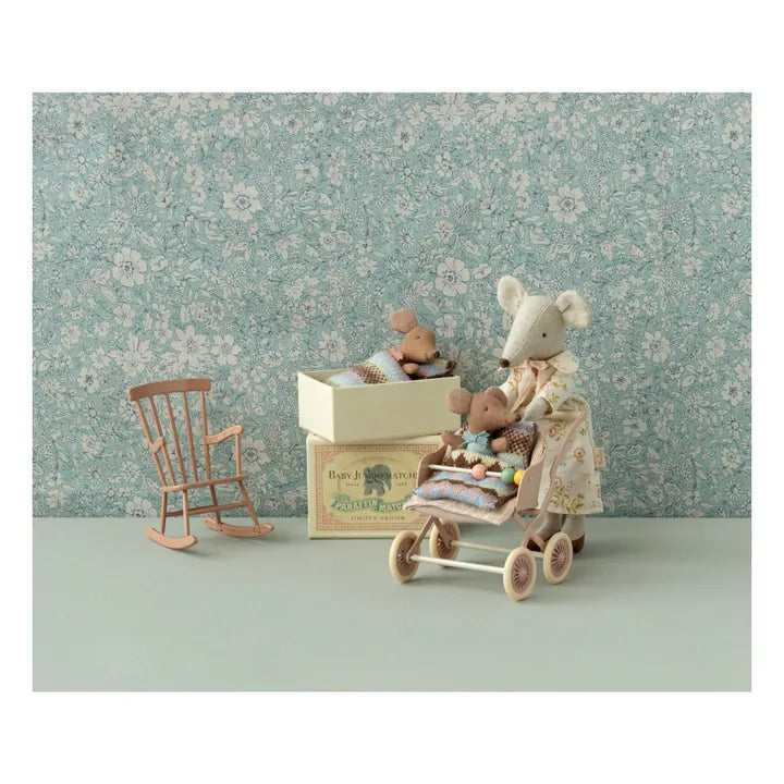 Sleepy Wakey Baby Mouse In Box - Rose - ألعاب الأطفال